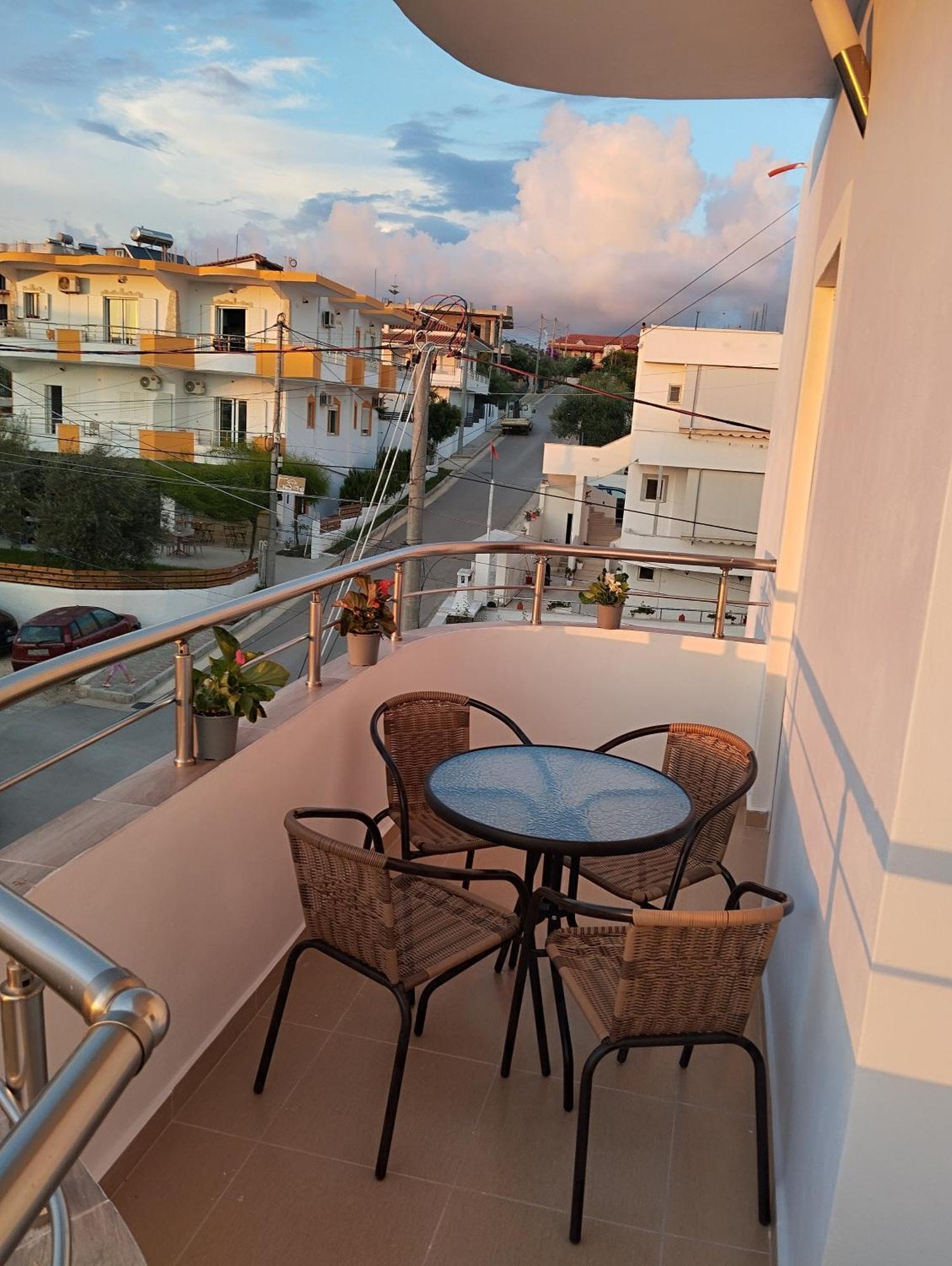 Amente Apartaments Ksamil Esterno foto