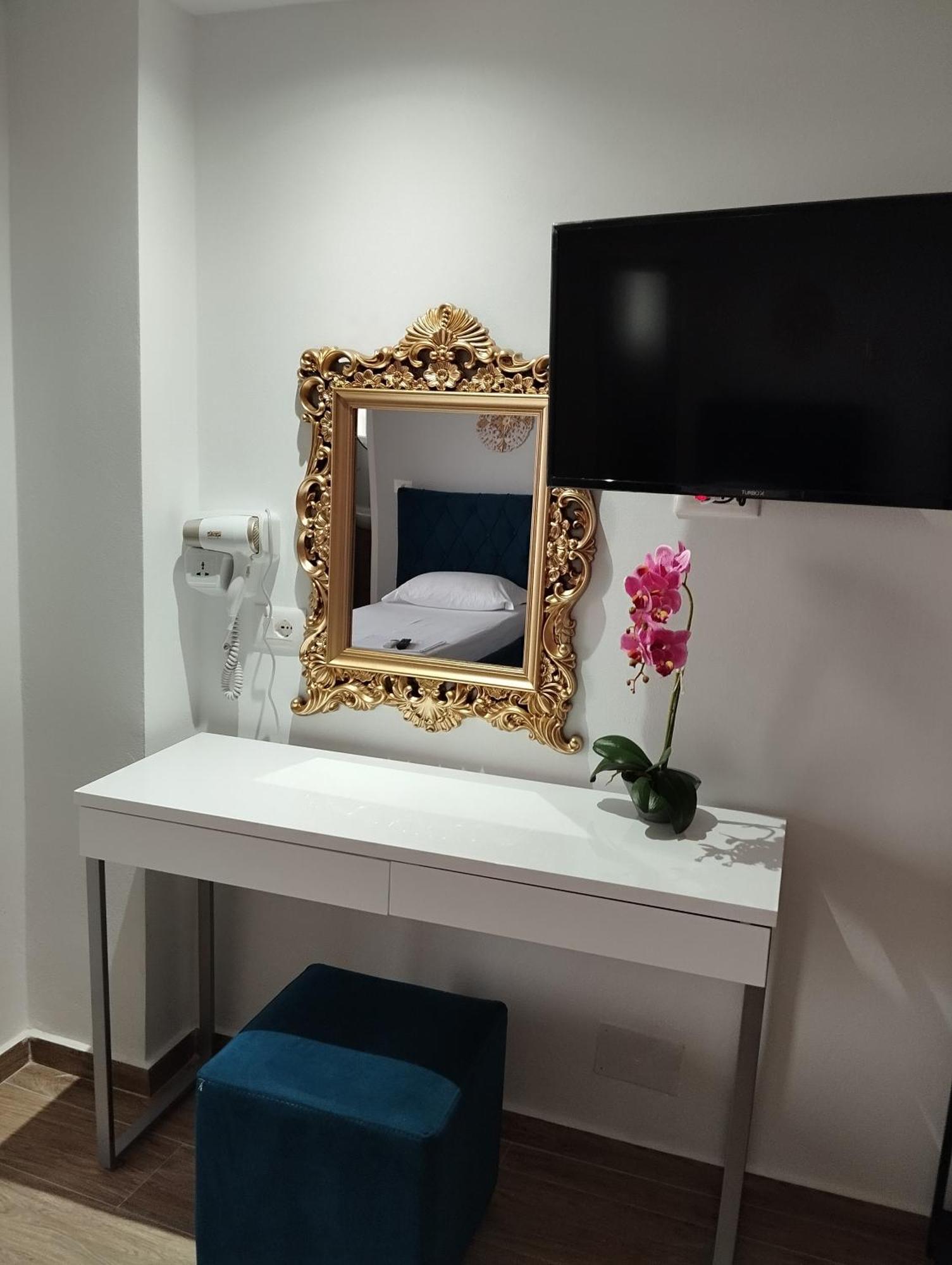 Amente Apartaments Ksamil Esterno foto
